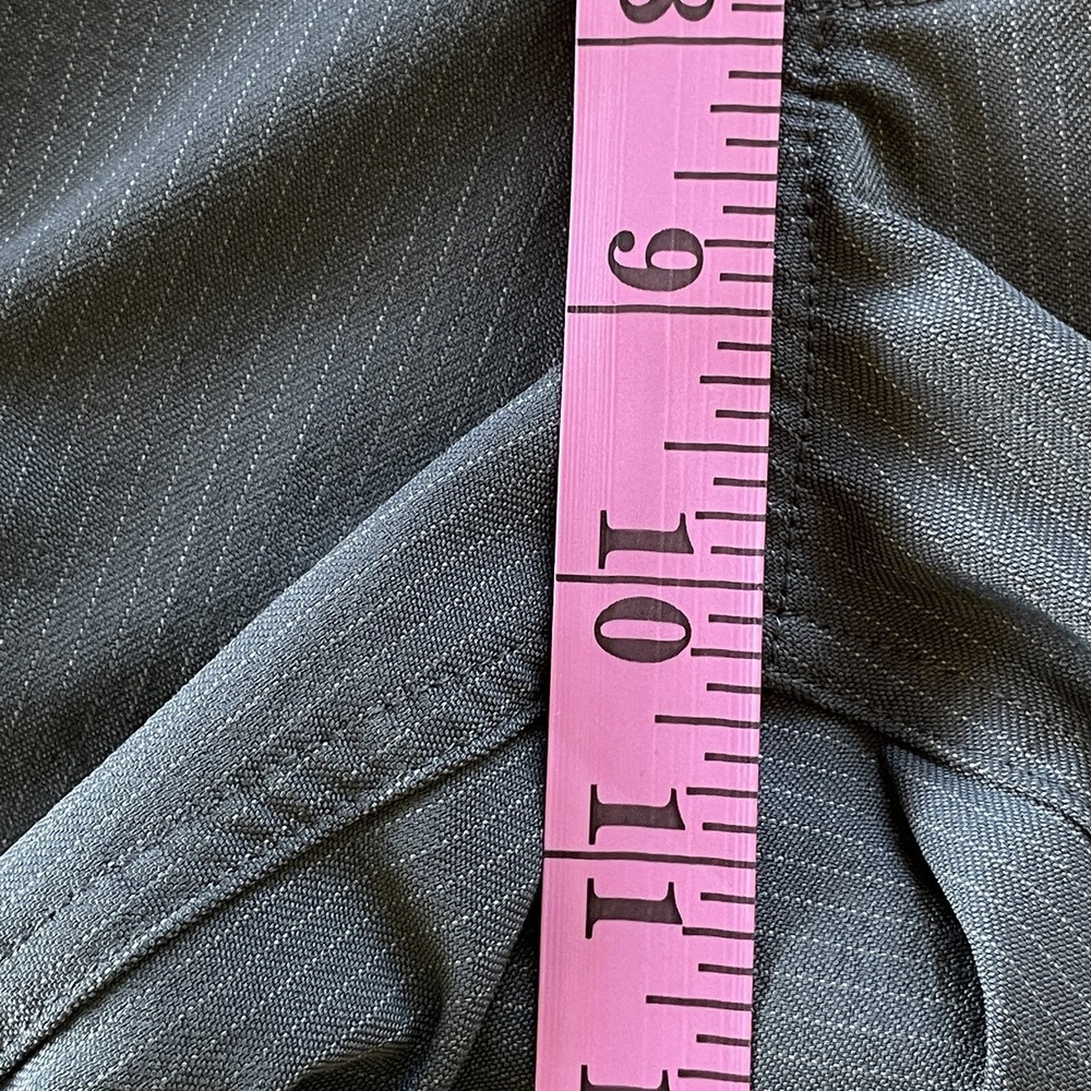 Lululemon Cadence Commute Shorts Mens 30 10" Inseam Gray Pinstripe Cargo Casual - Picture 14 of 15